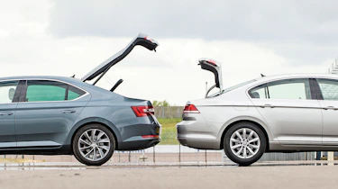 Skoda Superb vs VW Passat - boots