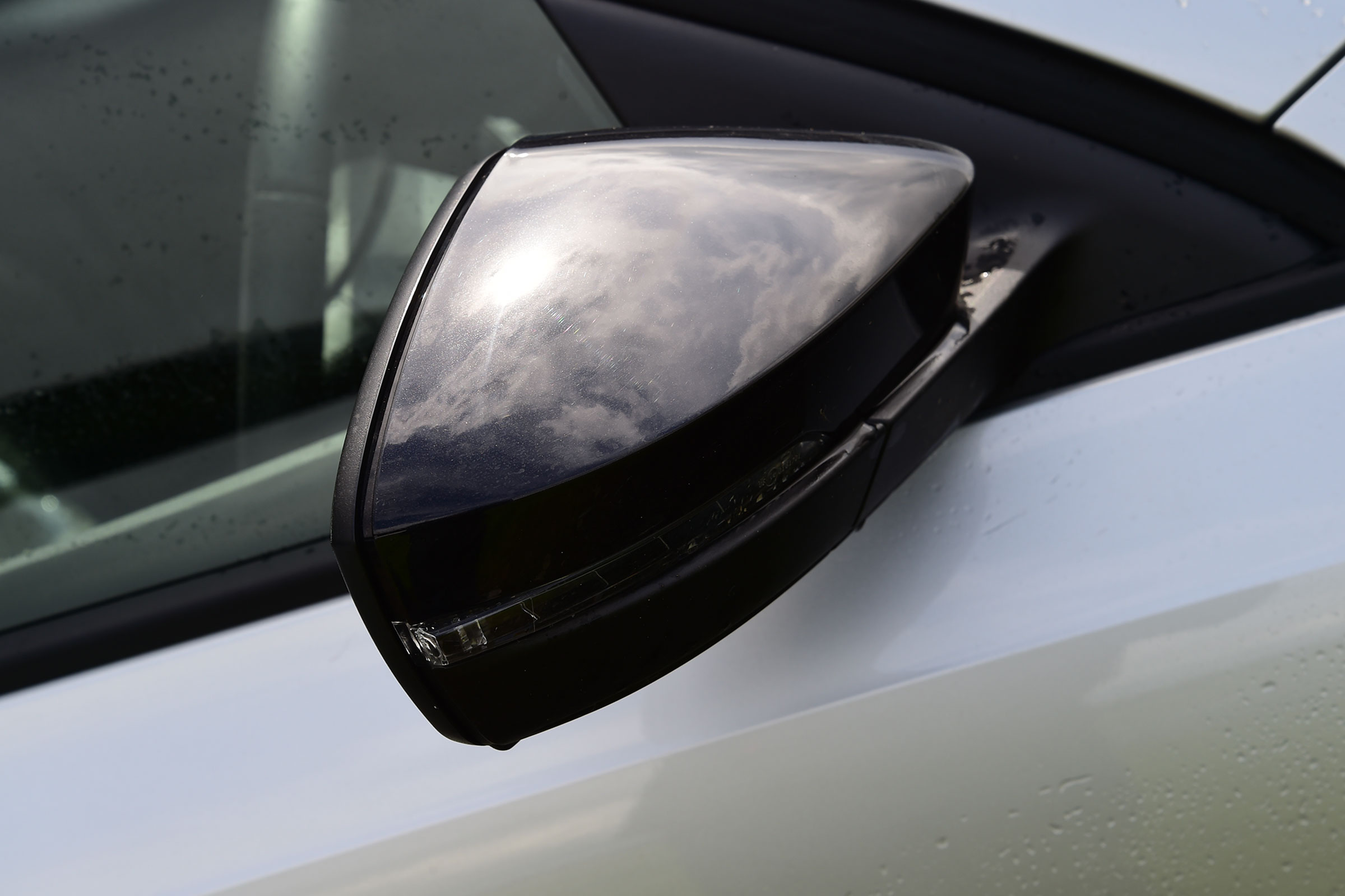 Skoda Octavia - wing mirror