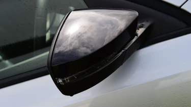 Skoda Octavia - wing mirror