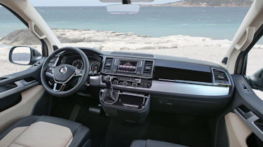 VW Caravelle - dash
