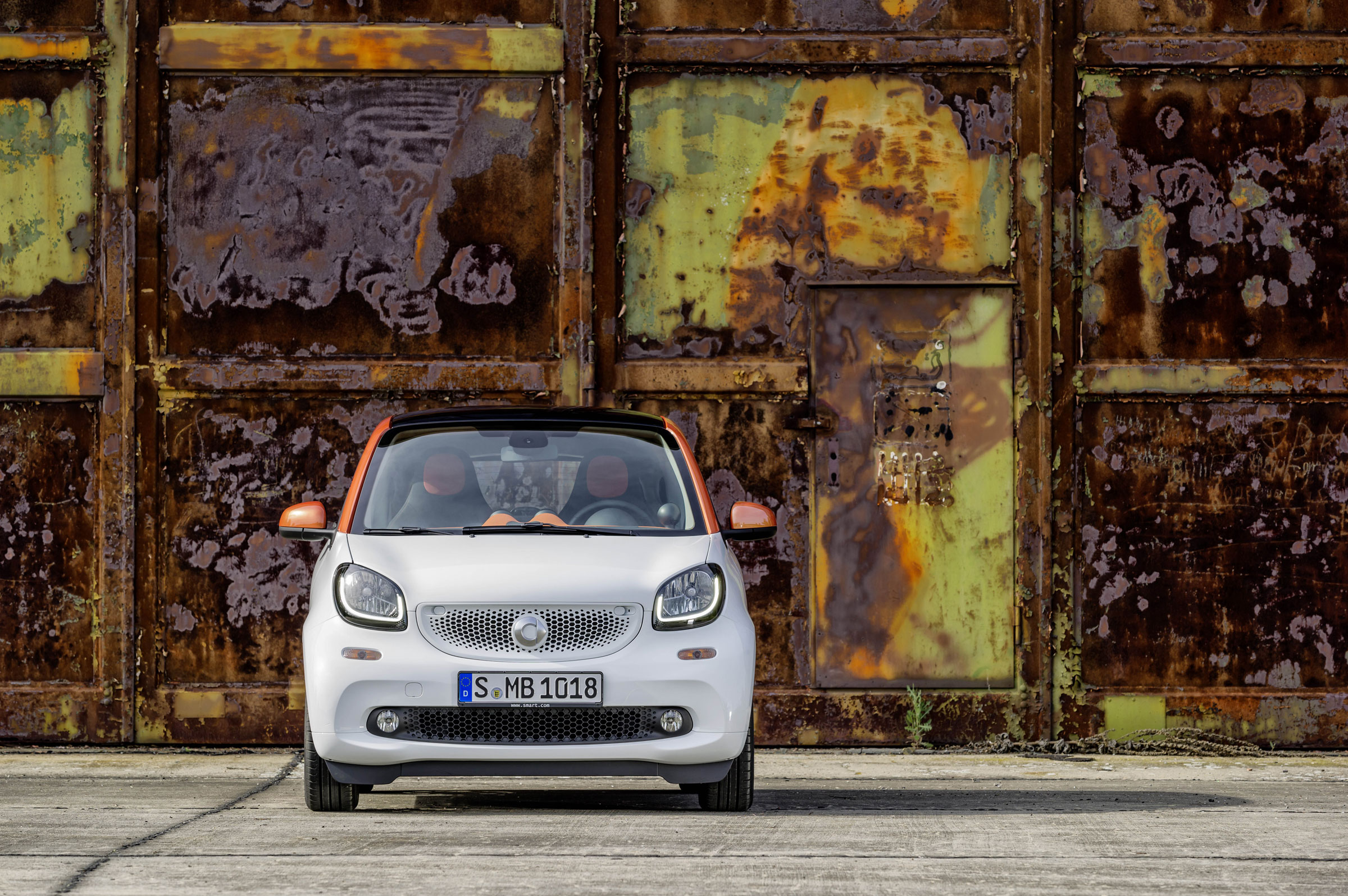 Smart ForTwo - white static
