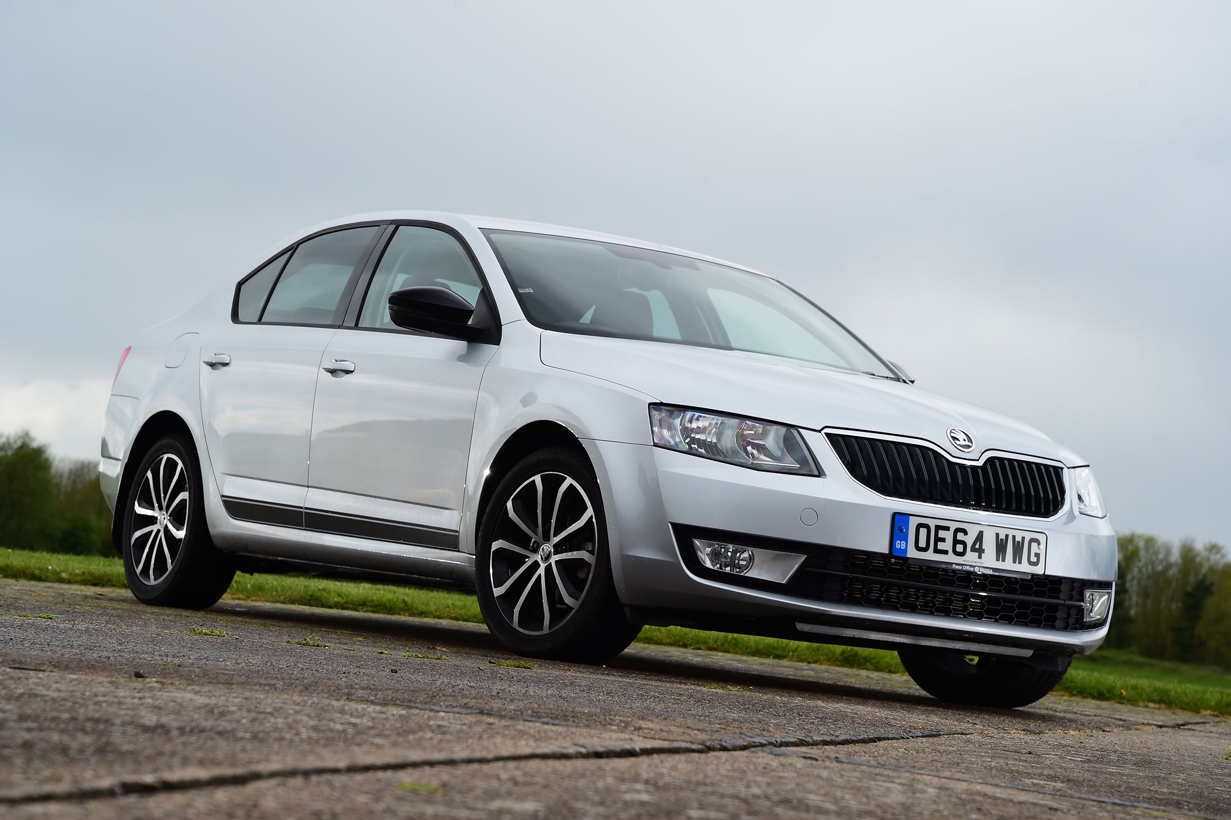 Skoda Octavia - front static