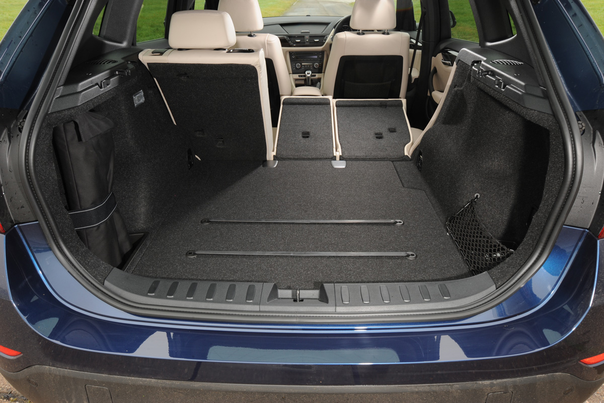 BMW X1 boot