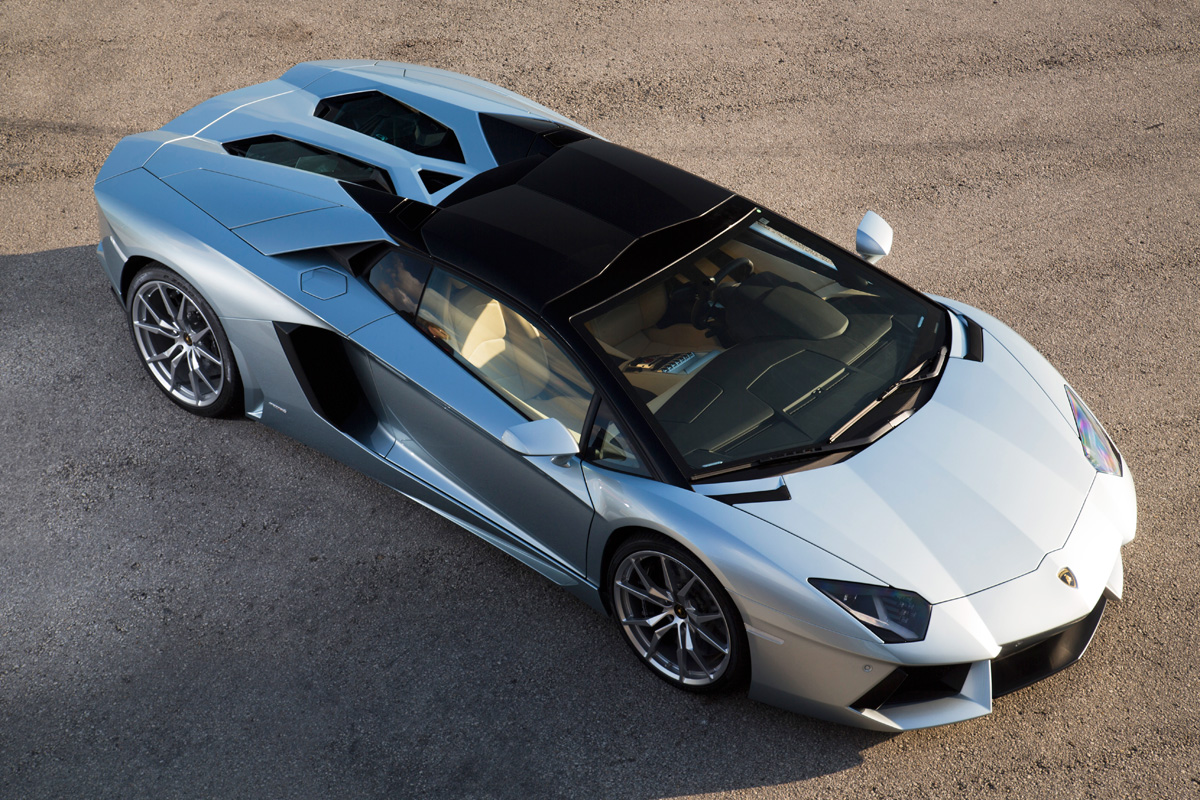 Lamborghini Aventador Roadster front static