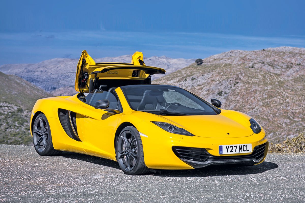 McLaren 12C Spider roof
