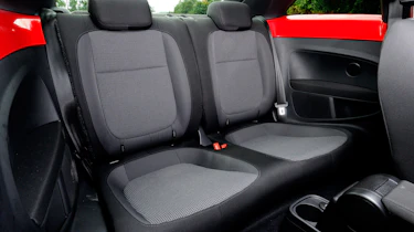 Volkswagen Beetle 2.0 TDI rear seats