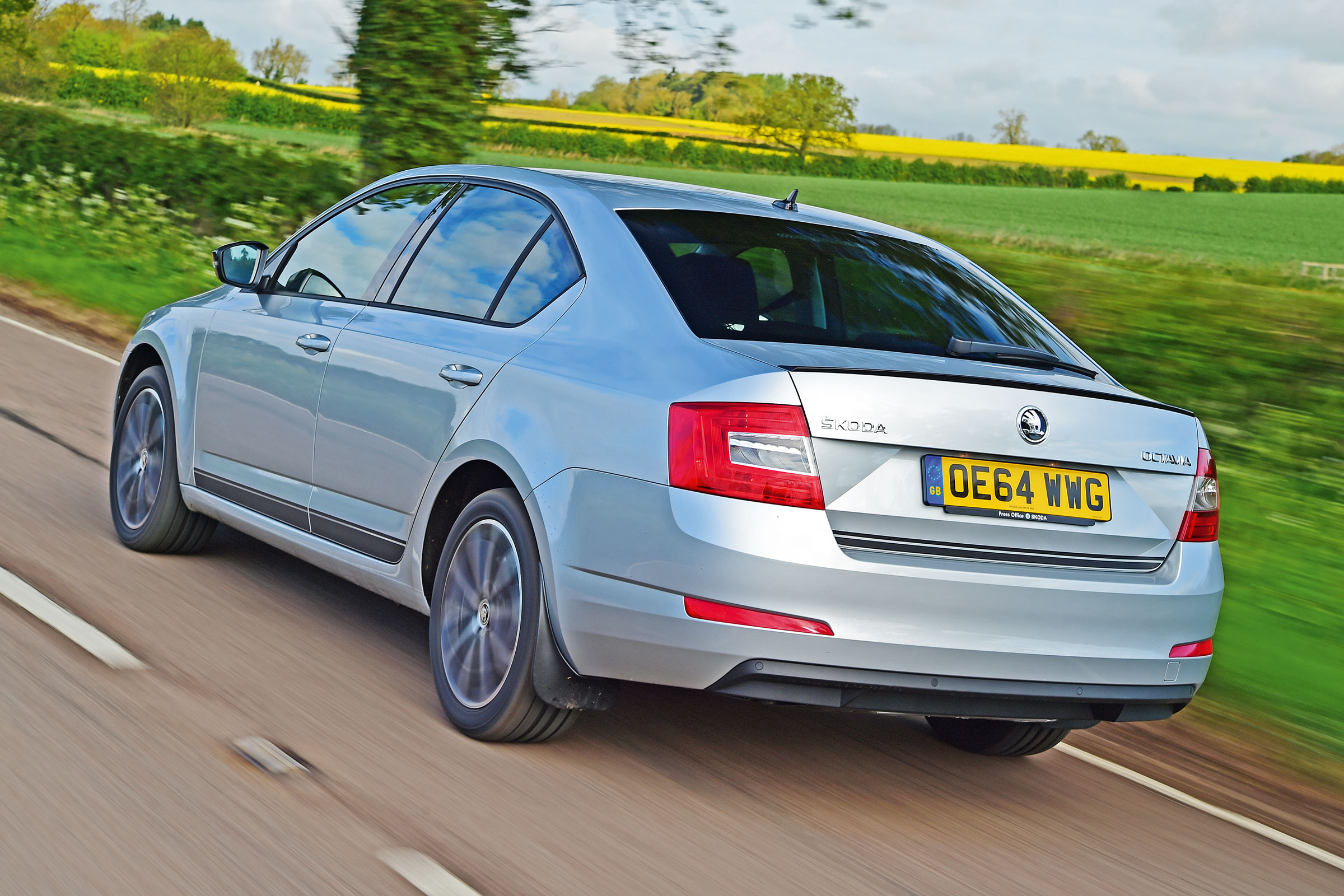 Skoda Octavia - rear tracking