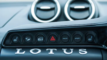Lotus Evora 400 dash