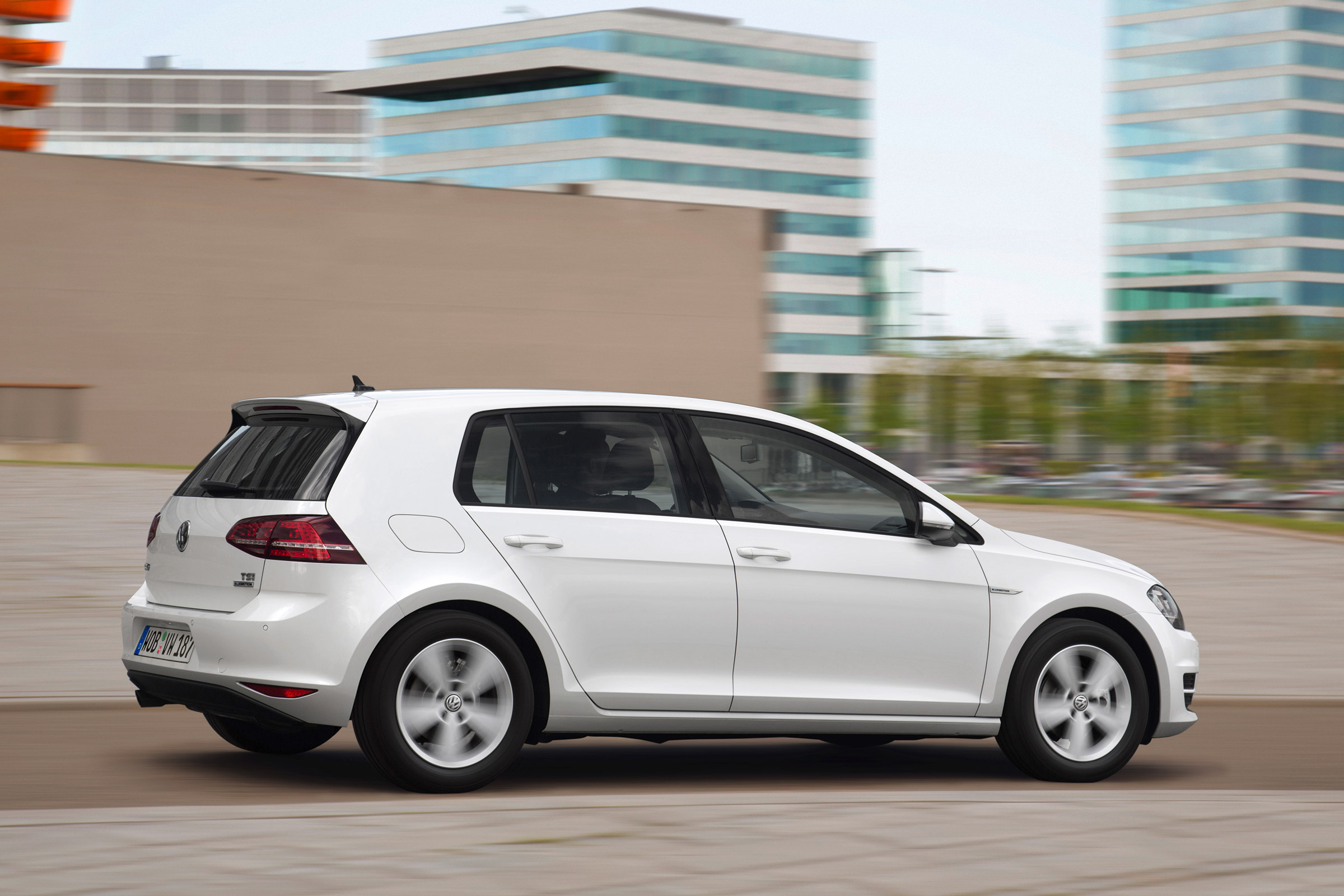 VW Golf BlueMotion 1.0 TSI rear