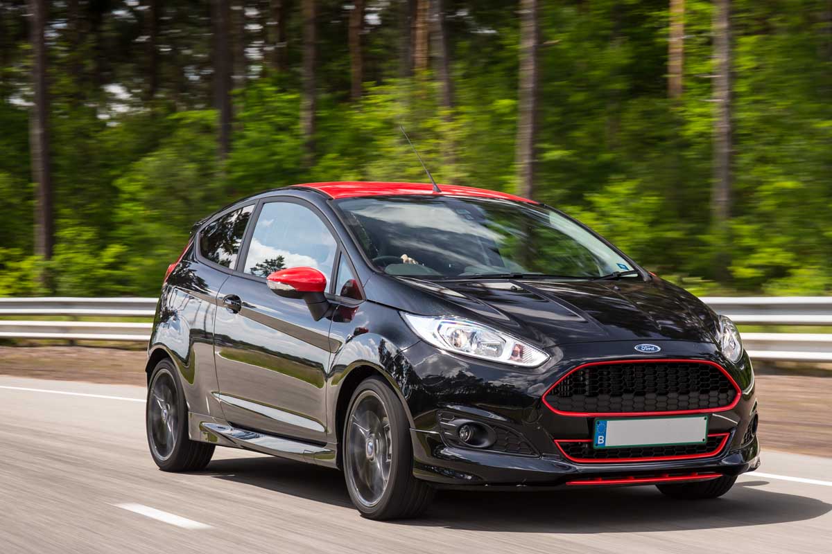 ford_fiesta_red_black