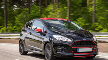 ford_fiesta_red_black