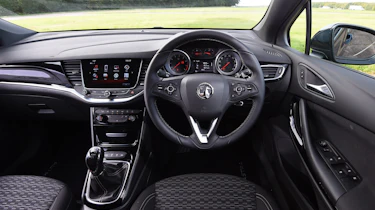 Nissan Qashqai interior driving