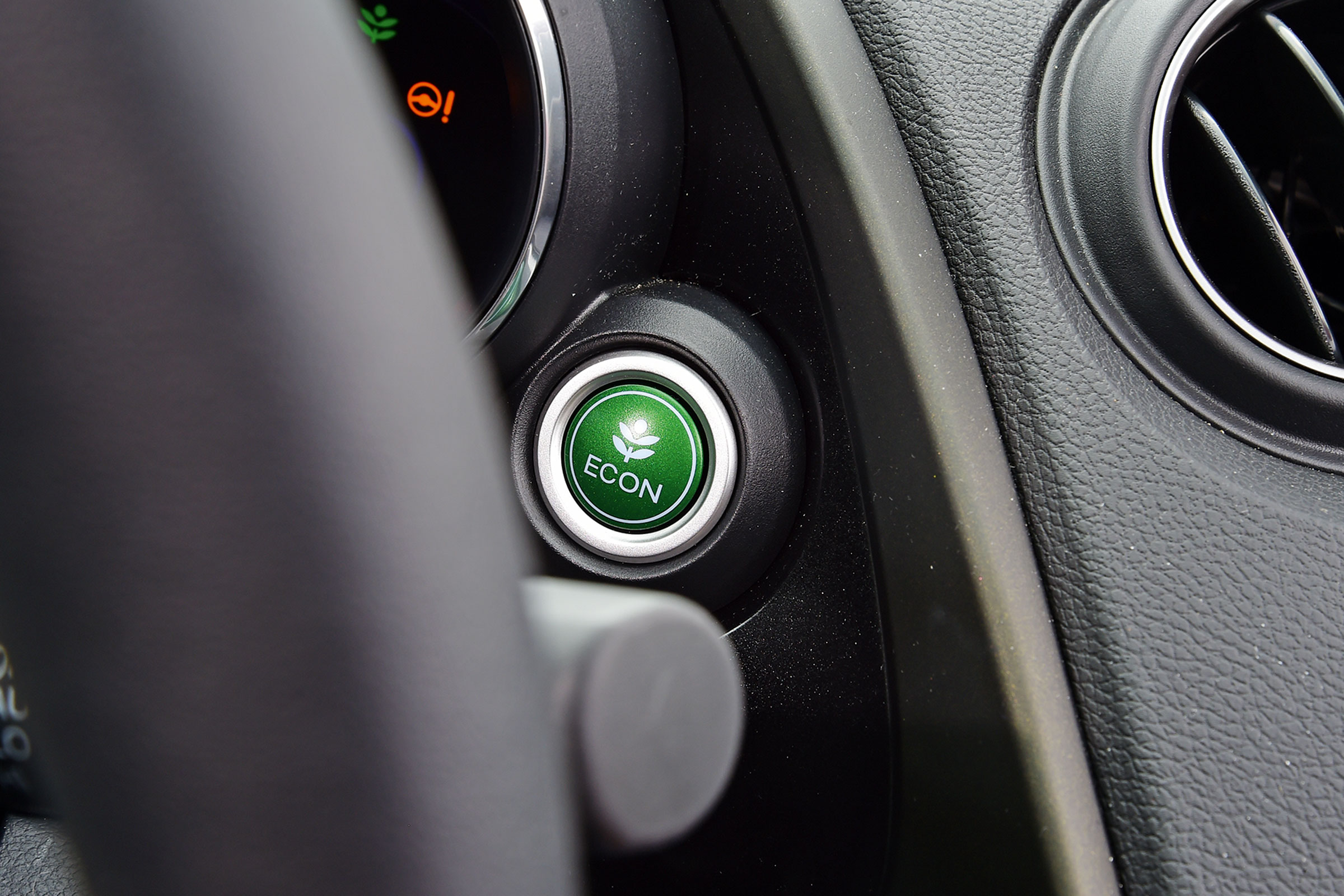 Honda Civic Sport - eco button
