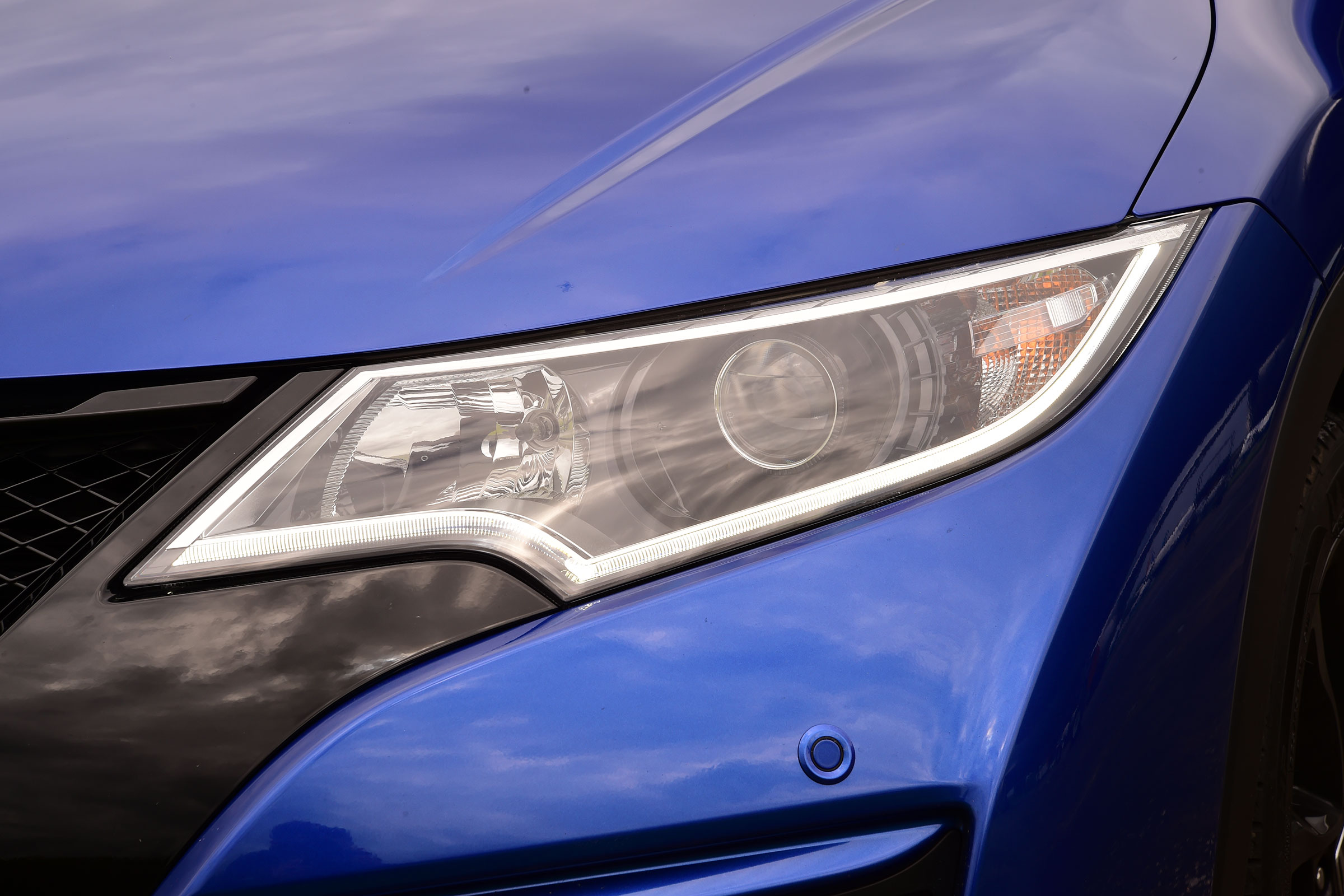 Honda Civic Sport - light