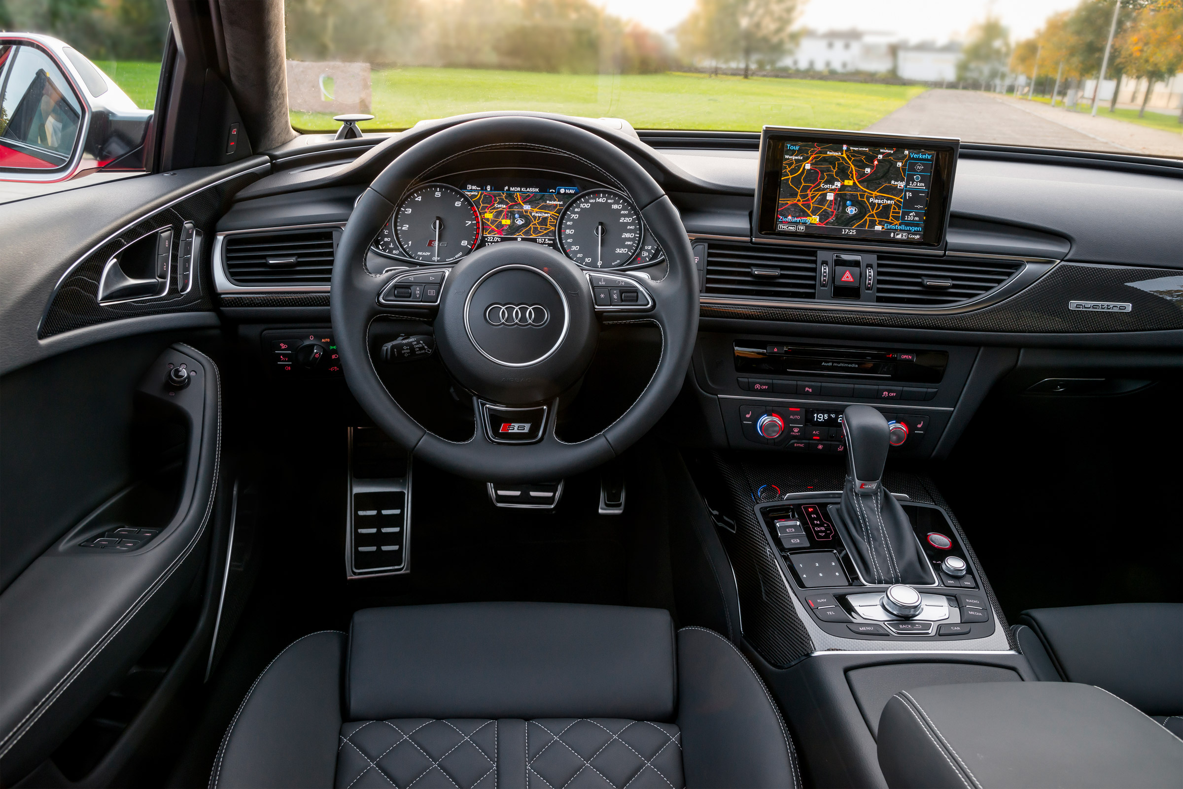 Audi S6 saloon 2014 dashboard