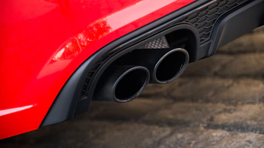 Audi S6 saloon 2014 pipes