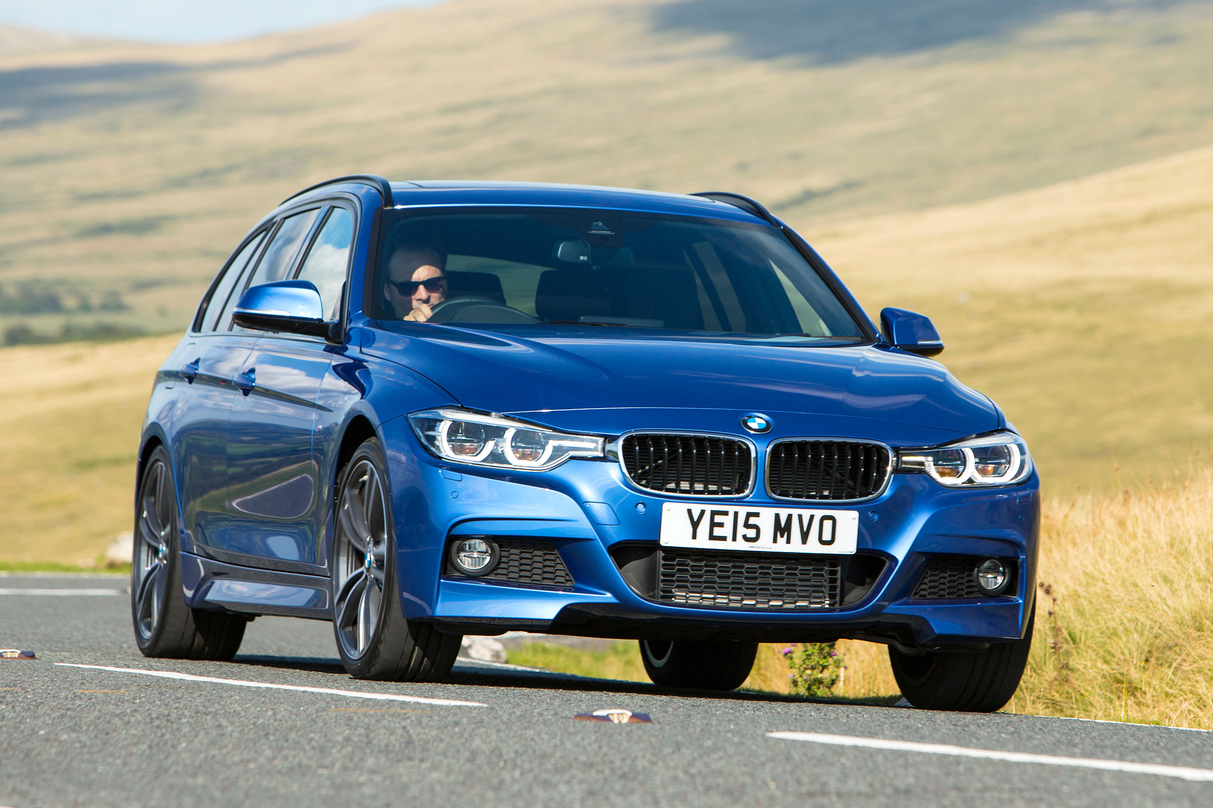 BMW 3 Series Touring - front cornering