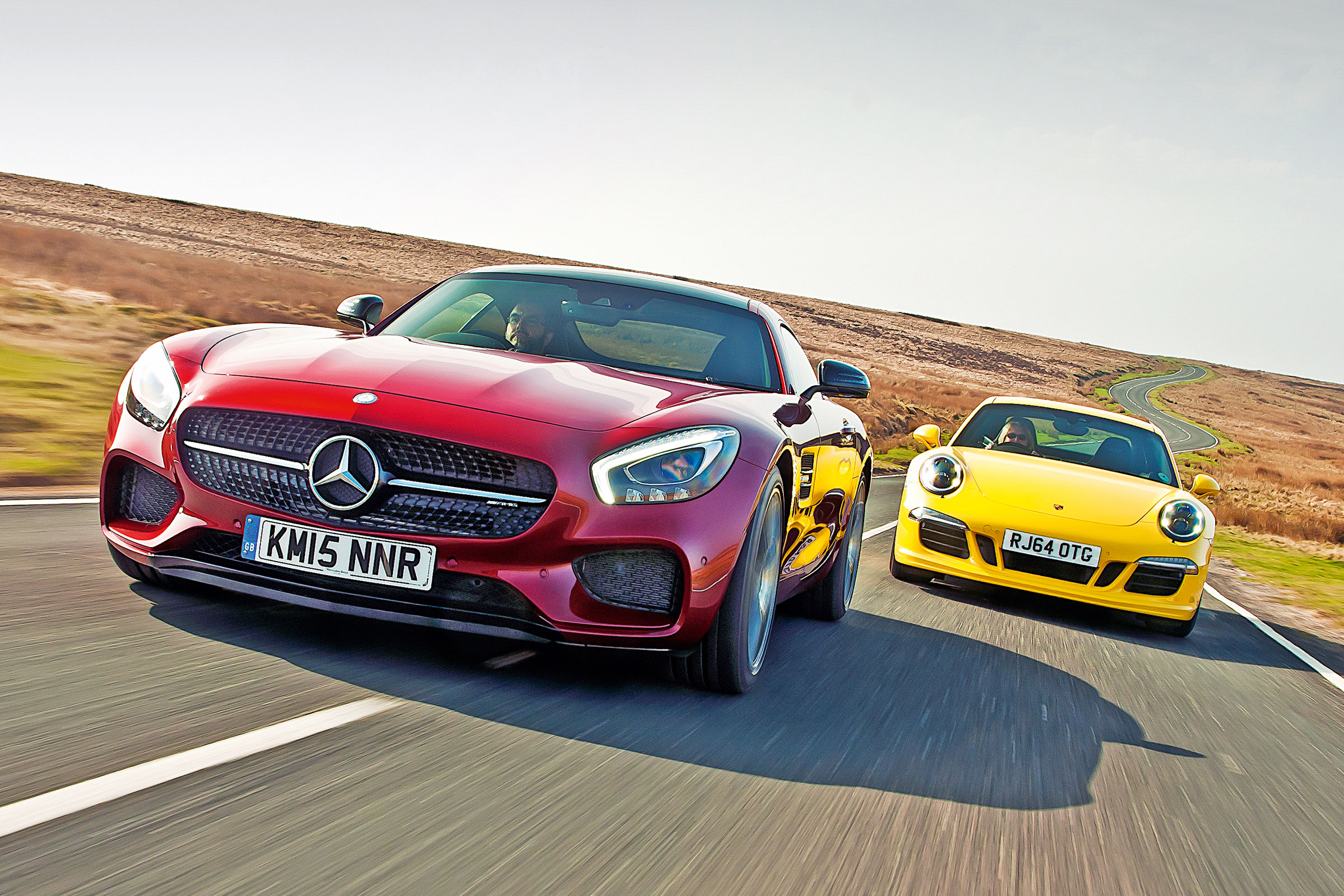 Mercedes-AMG GT S vs Porsche Carrera 4 GTS