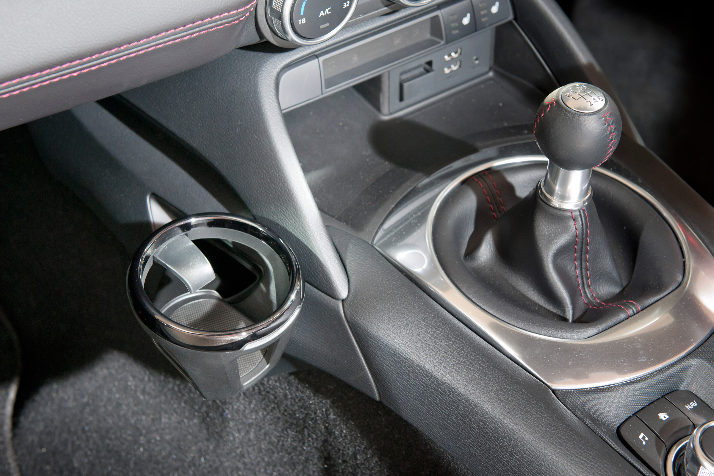 Mazda MX-5 2015 gearstick