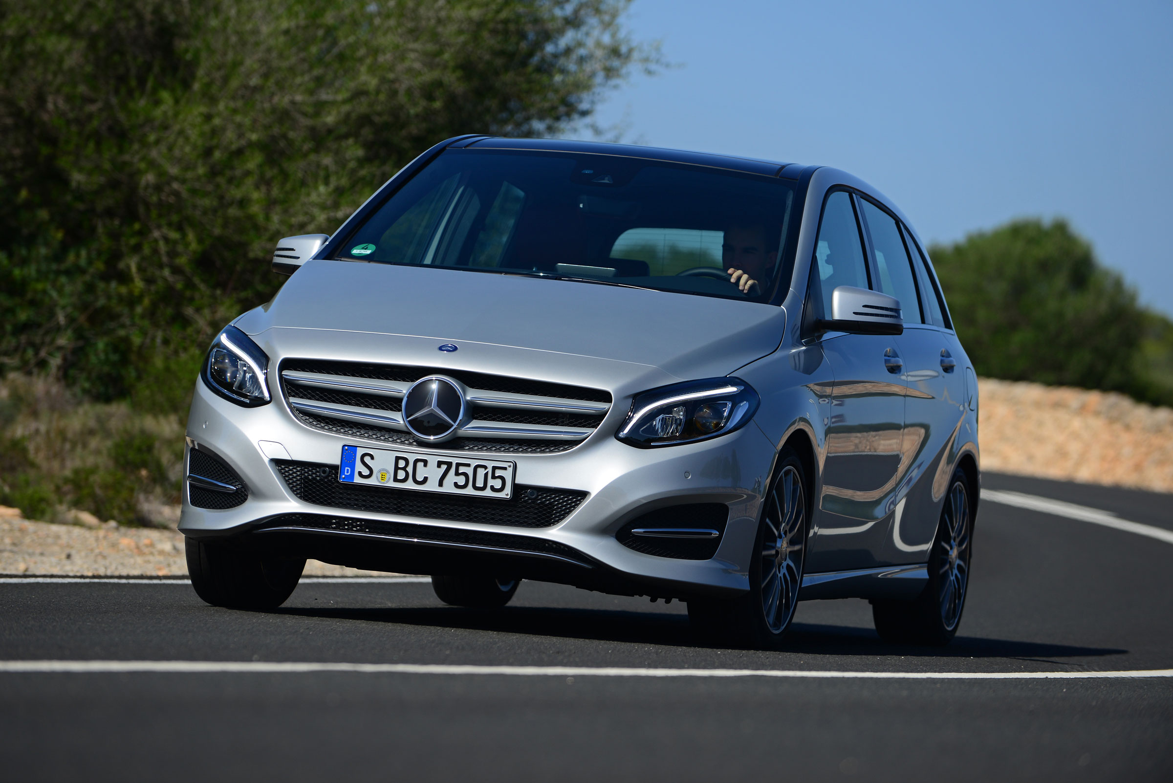 Mercedes B220 CDI 4MATIC Sport - cornering