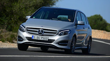 Mercedes B220 CDI 4MATIC Sport - cornering