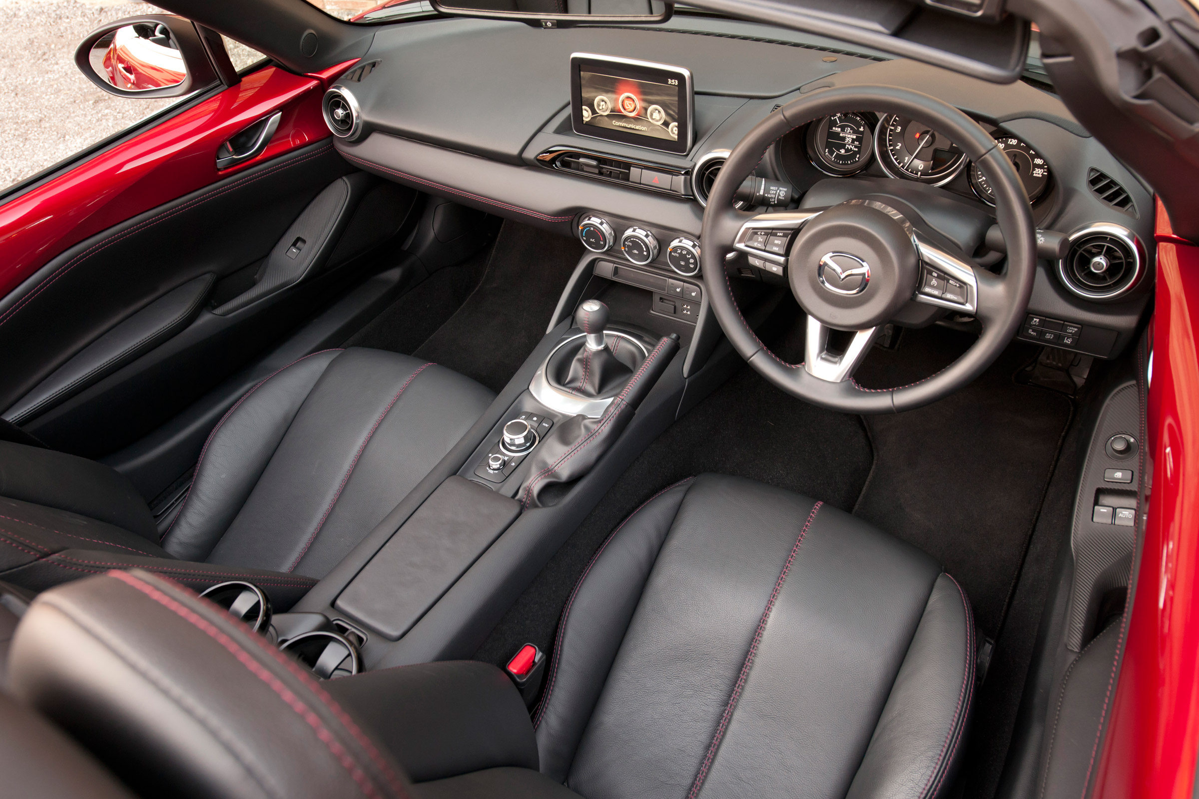Mazda MX-5 2015 interior