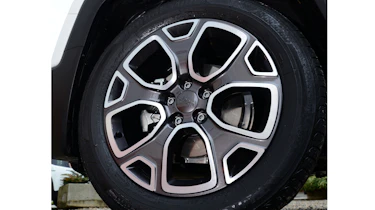 Jeep Renegade wheel