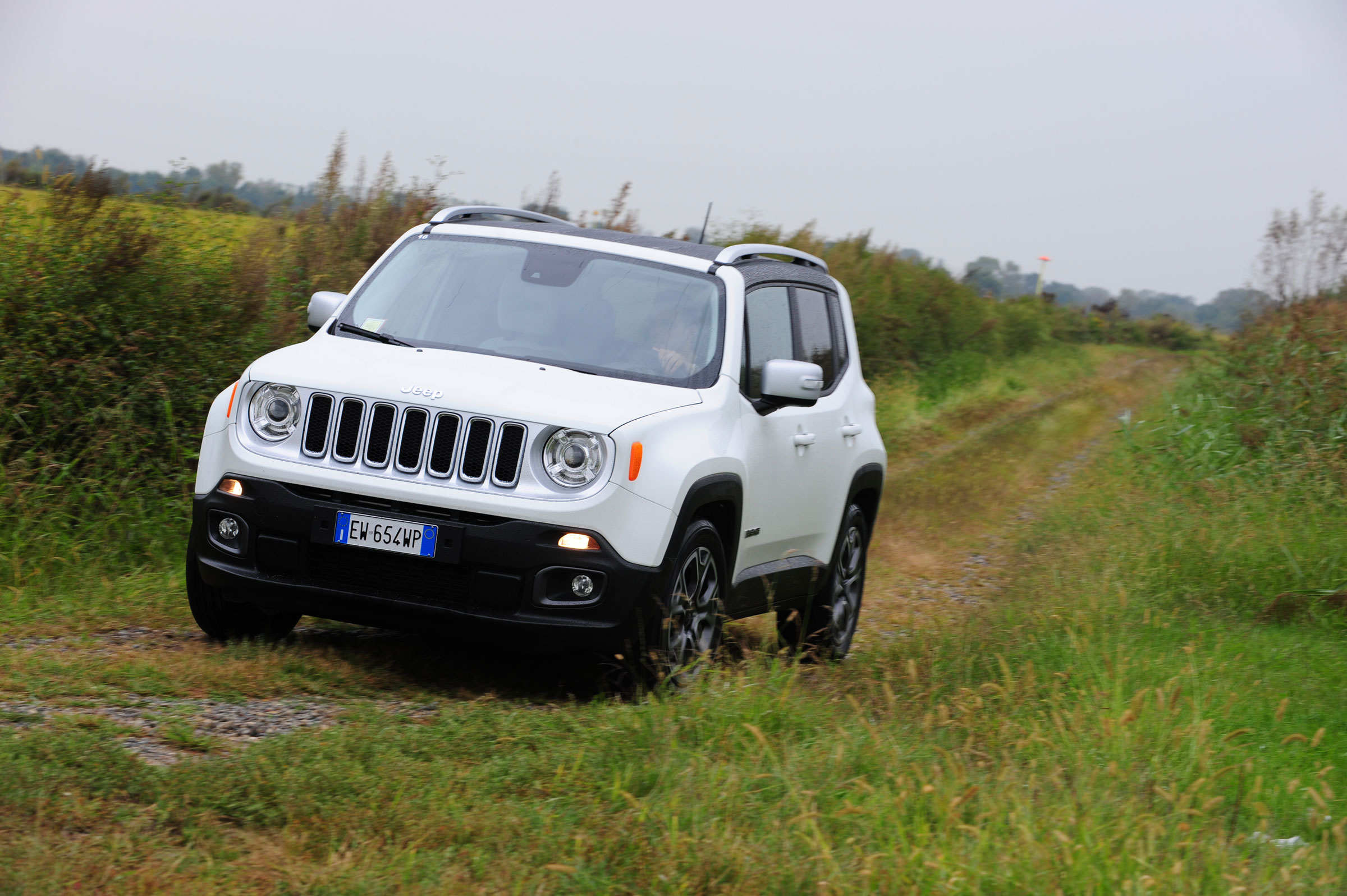 Jeep Renegade off road