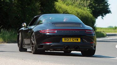 Porsche 911 Carrera 4 GTS - front cornering