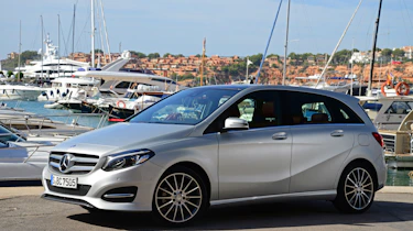 Mercedes B220 CDI 4MATIC Sport - side