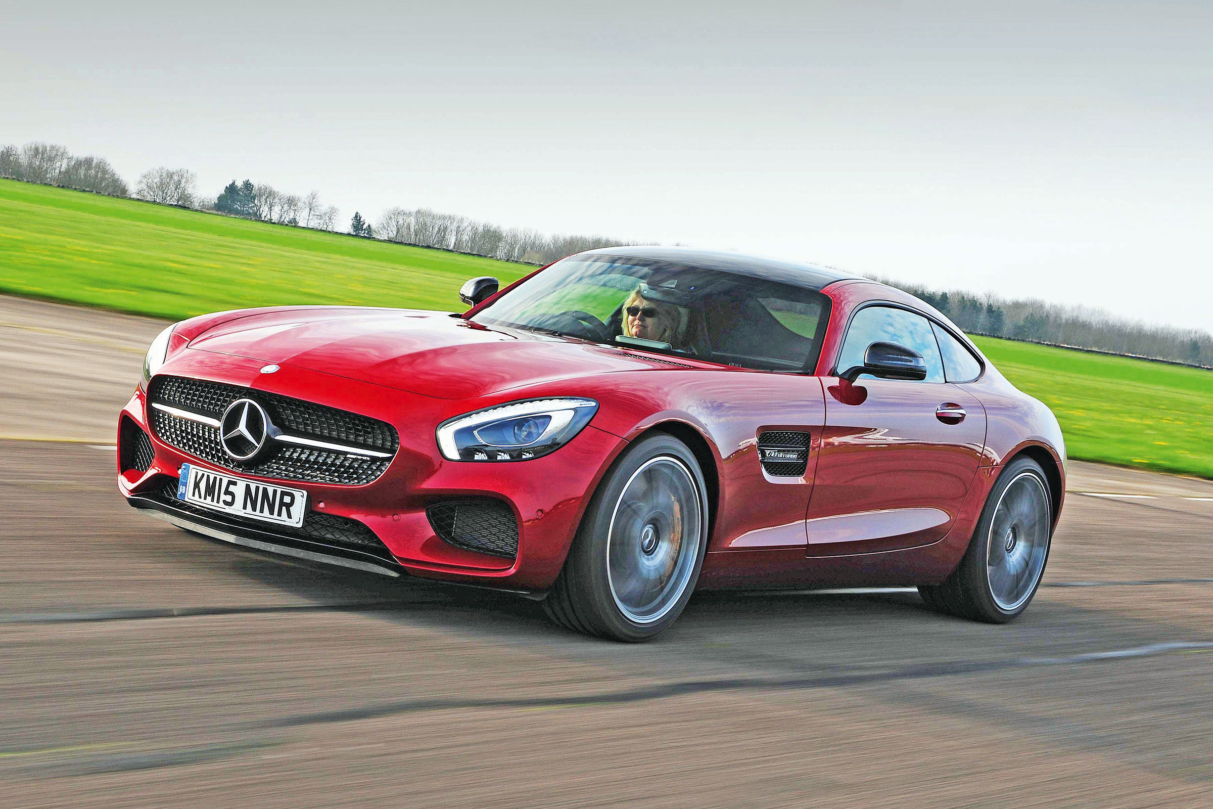 Mercedes-AMG GT S - front tracking