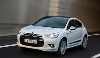 DS 4 Puretech 130 - front tracking