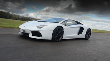 Lamborghini Aventador front tracking