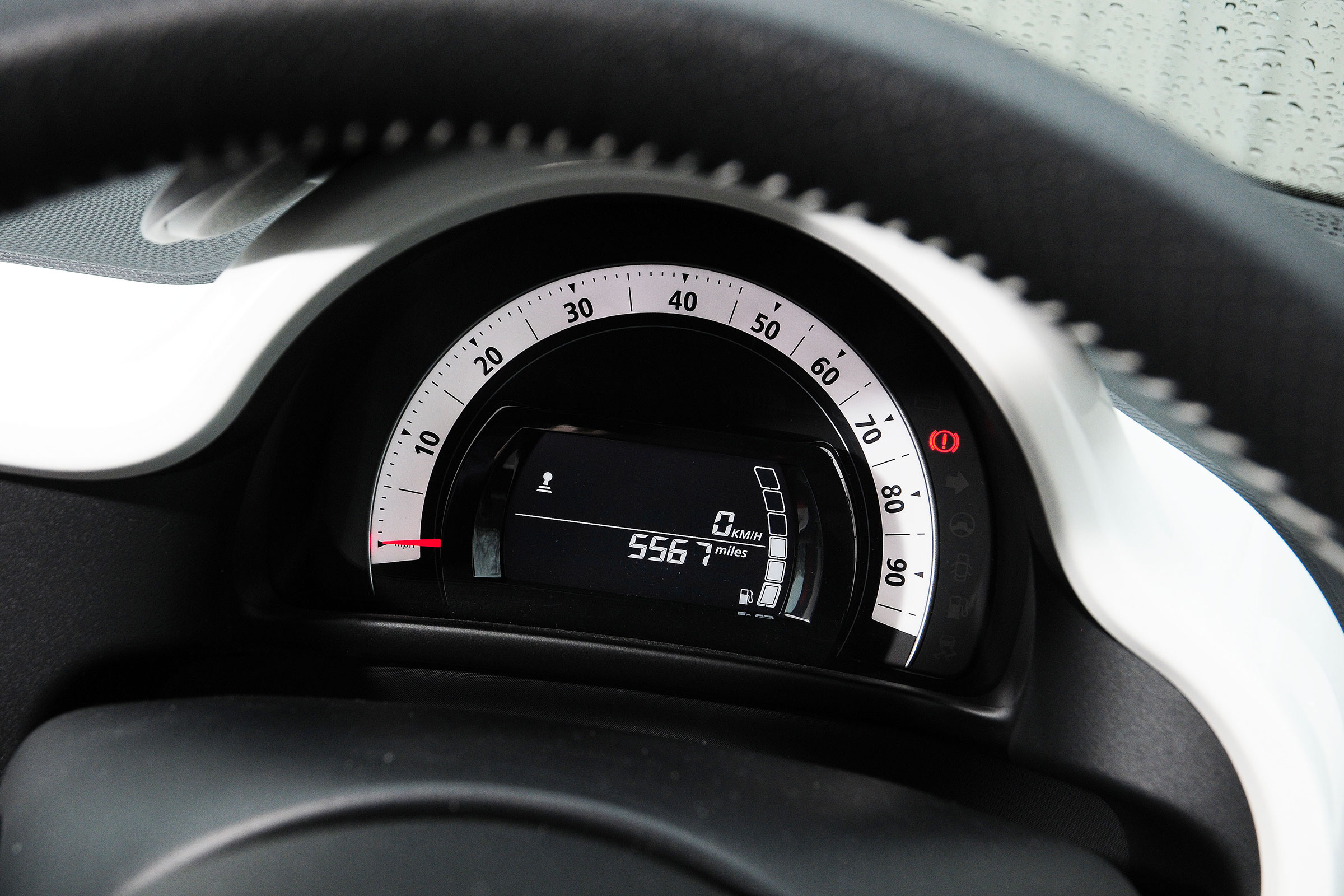 Renault Twingo - dials