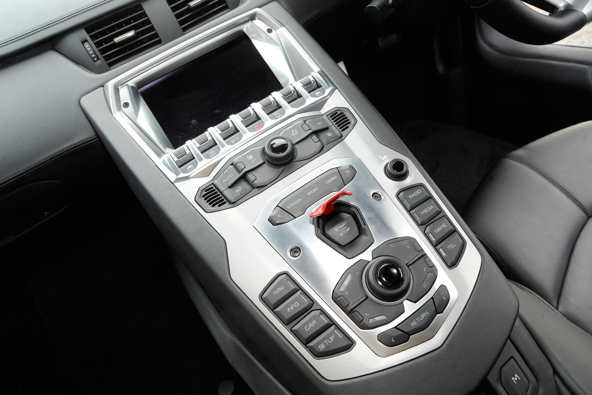 Lamborghini Aventador centre console