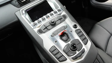 Lamborghini Aventador centre console