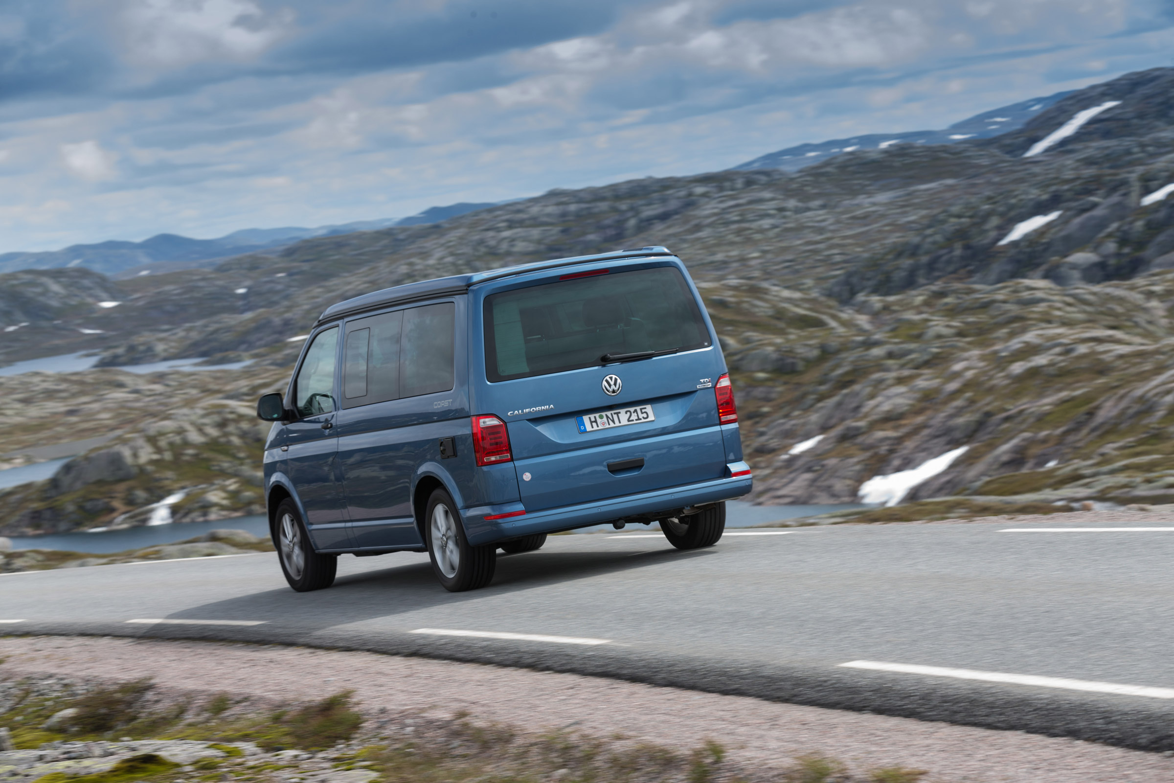 Volkswagen California T6 rear tracking