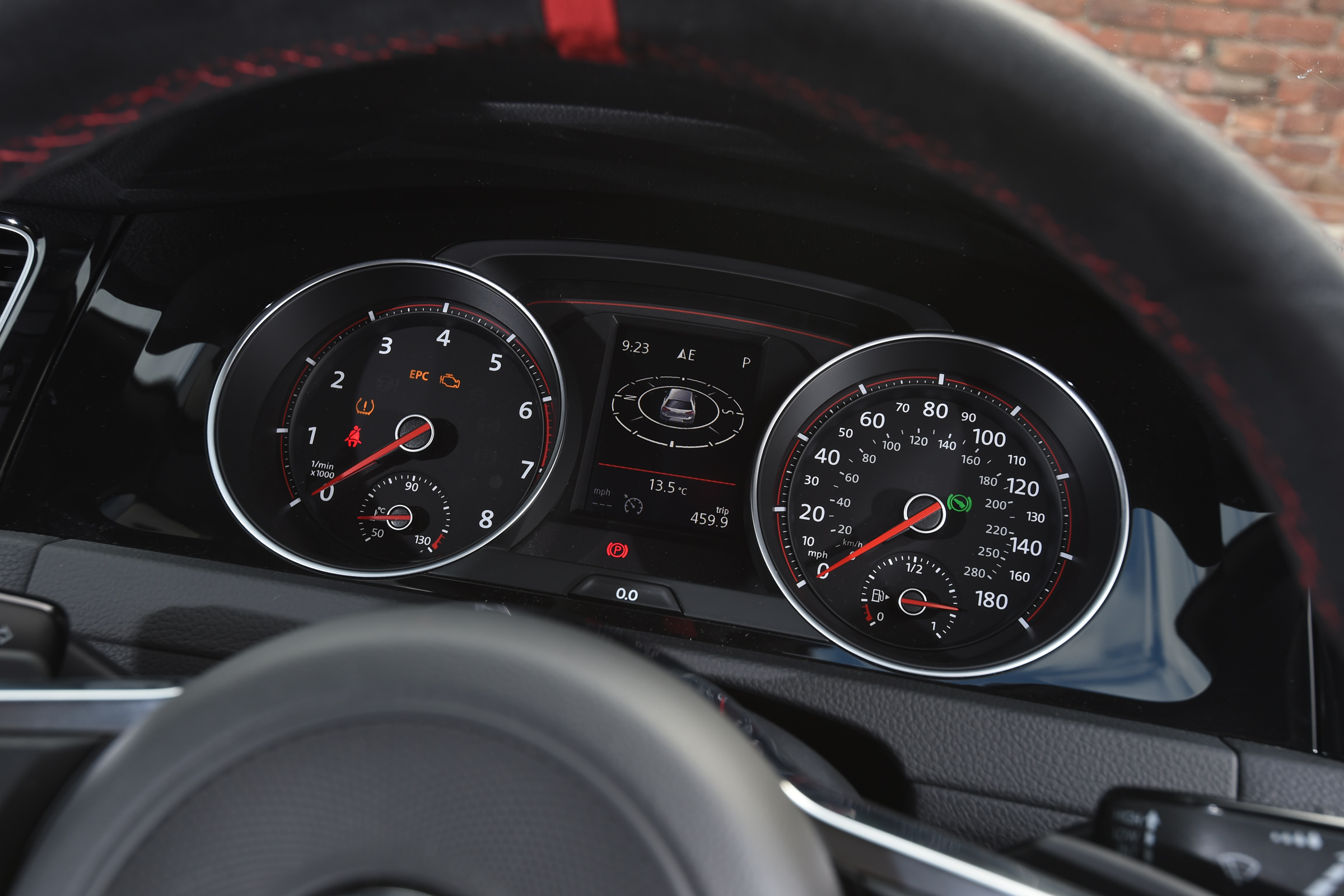 Porsche 911 Carrera 4 GTS - rear seats