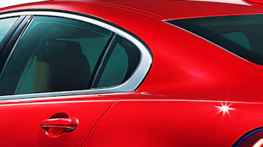 Jaguar XF exclusive image - side detail