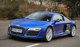 Audi R8 coupe front tracking