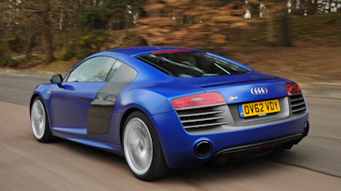 Audi R8 coupe rear tracking