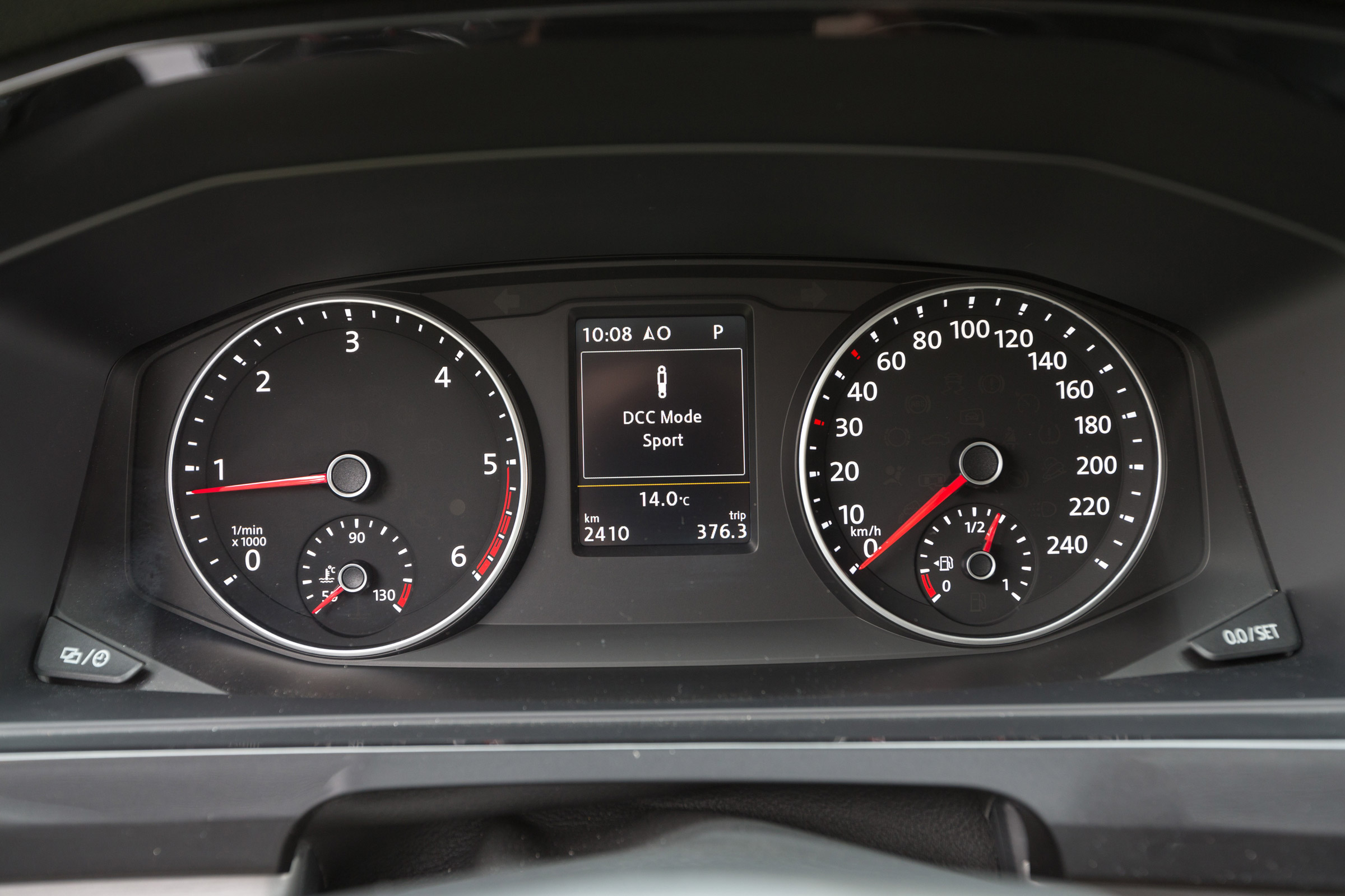 Volkswagen California T6 dials