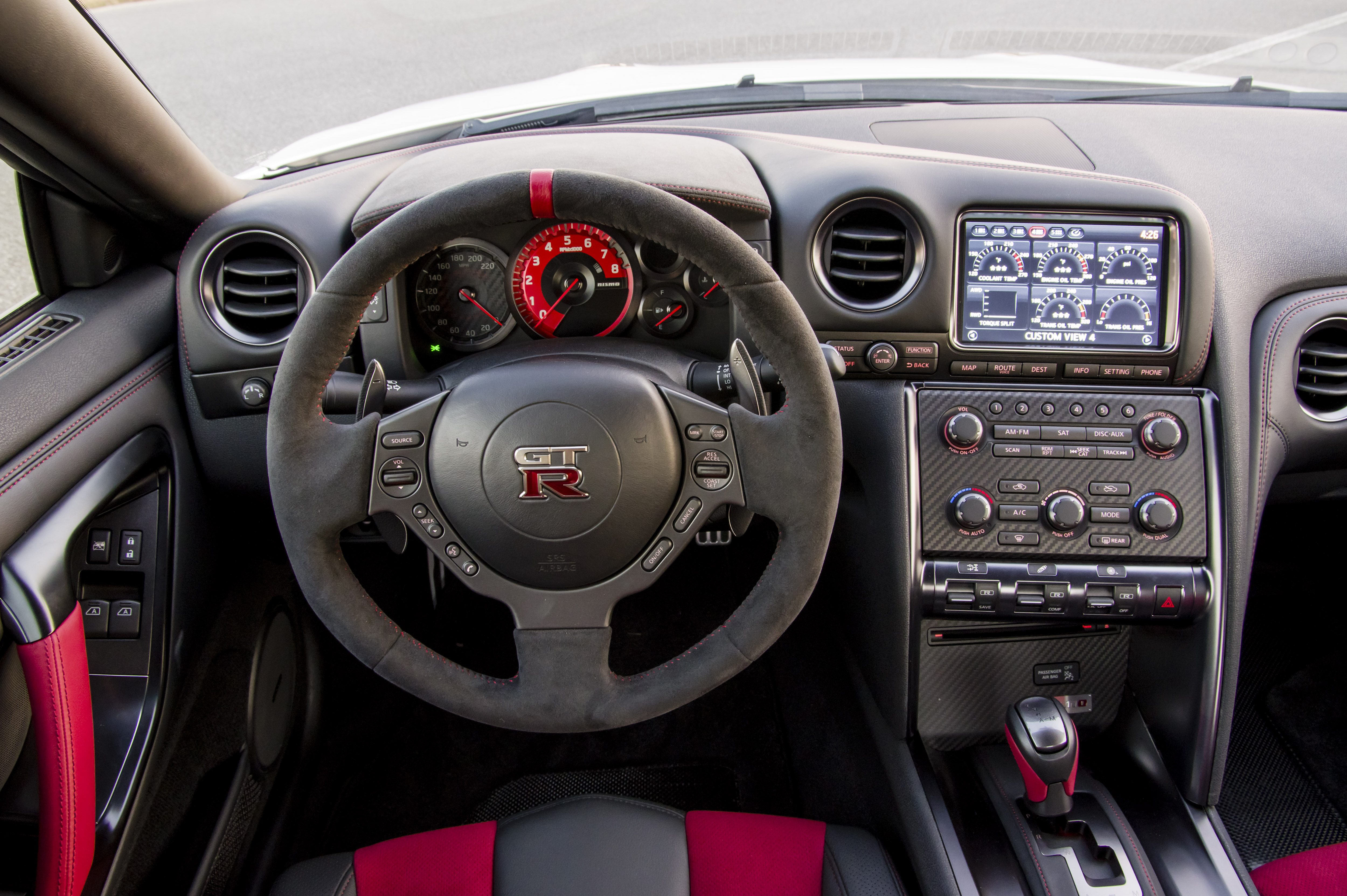 Nissan GT-R Nismo cabin