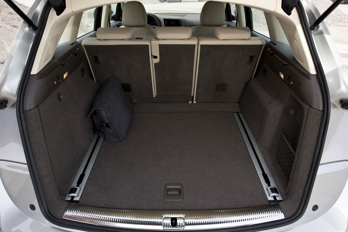 Audi Q5 2.0 TDI boot