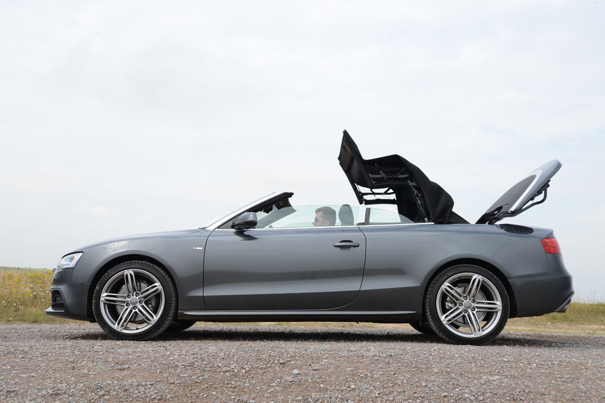 Audi A5 Cabriolet roof away