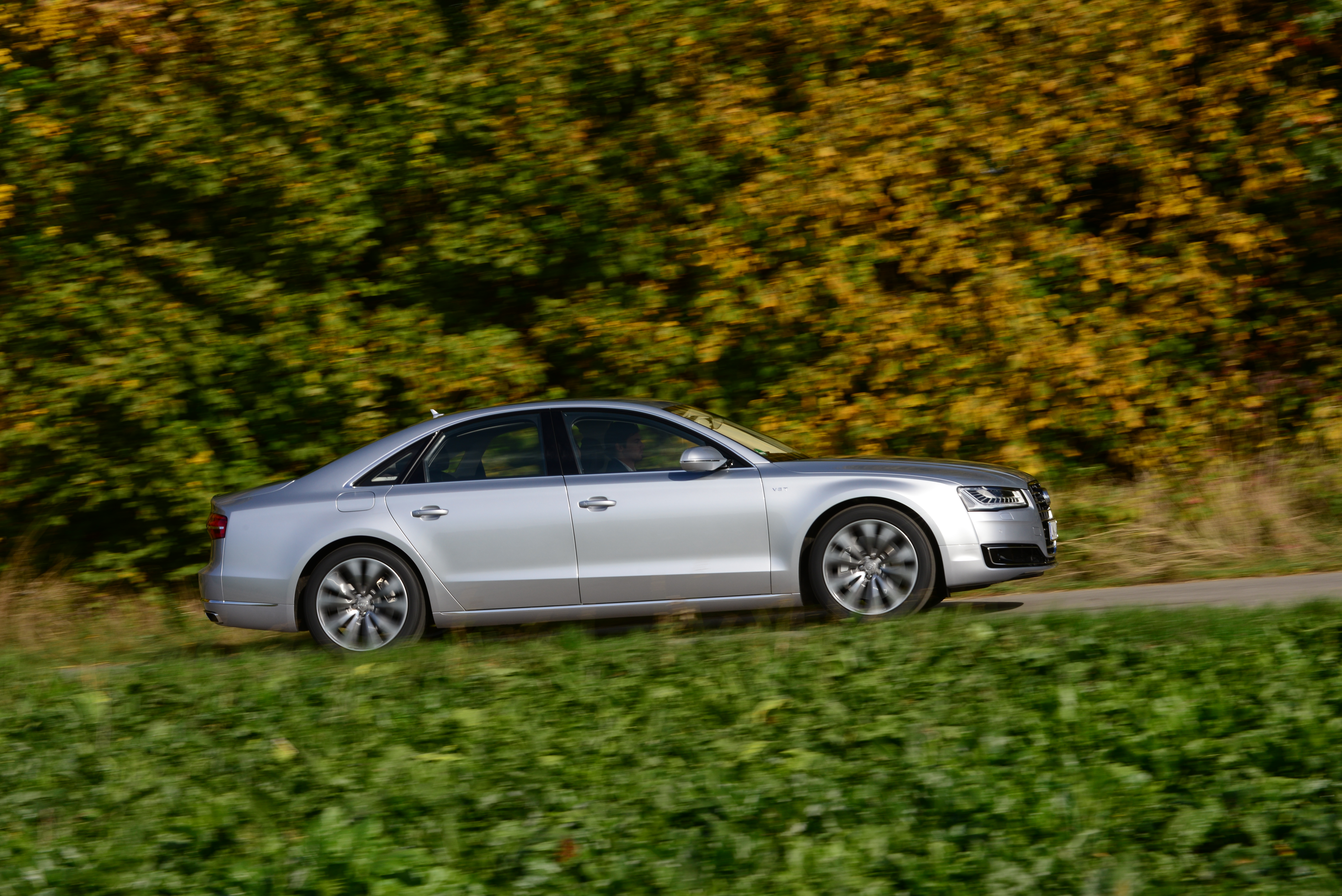 Audi A8 panning