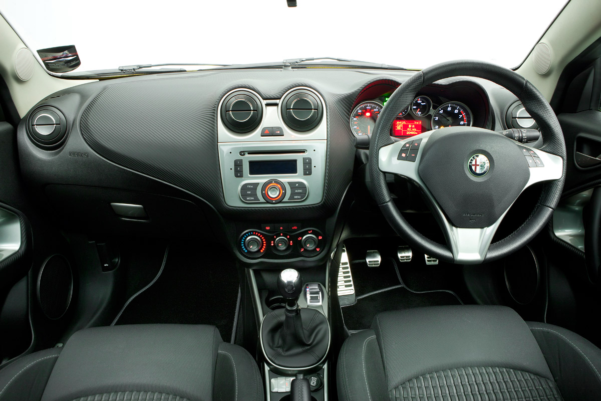 Alfa Romeo MiTo interior