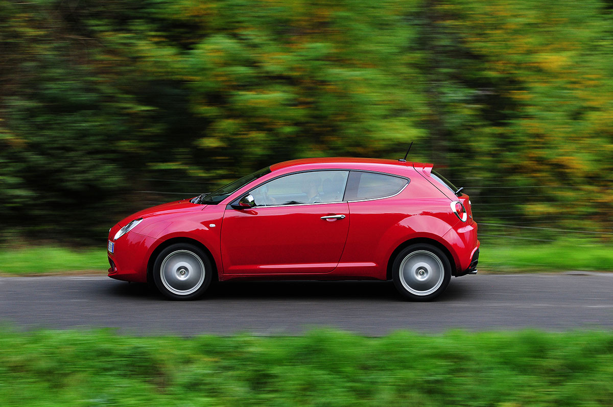 Alfa Romeo Mito Panning