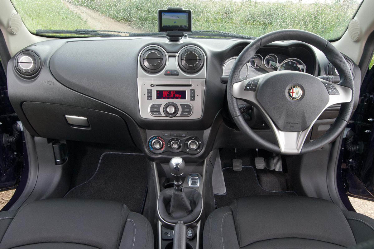 Alfa Romeo MiTo TwinAir cabin