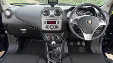 Alfa Romeo MiTo TwinAir cabin